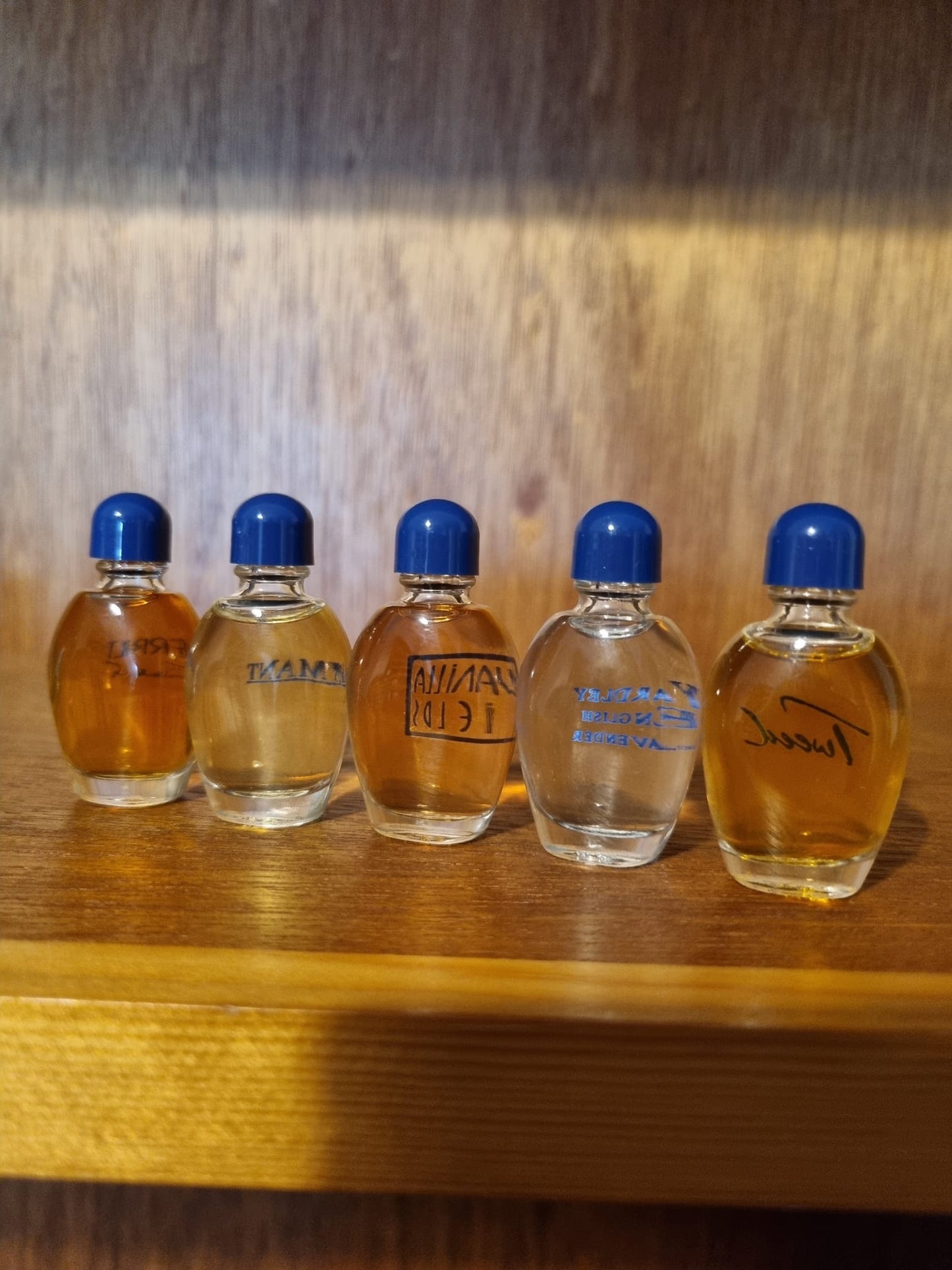 Vintage Set of 5 at 5 ml. Classic Perfume Collection. L'Aimant Coty, Vanilla Fields, Vanderbilt, Yardley English Lavender and Tweed Perfumes All Full