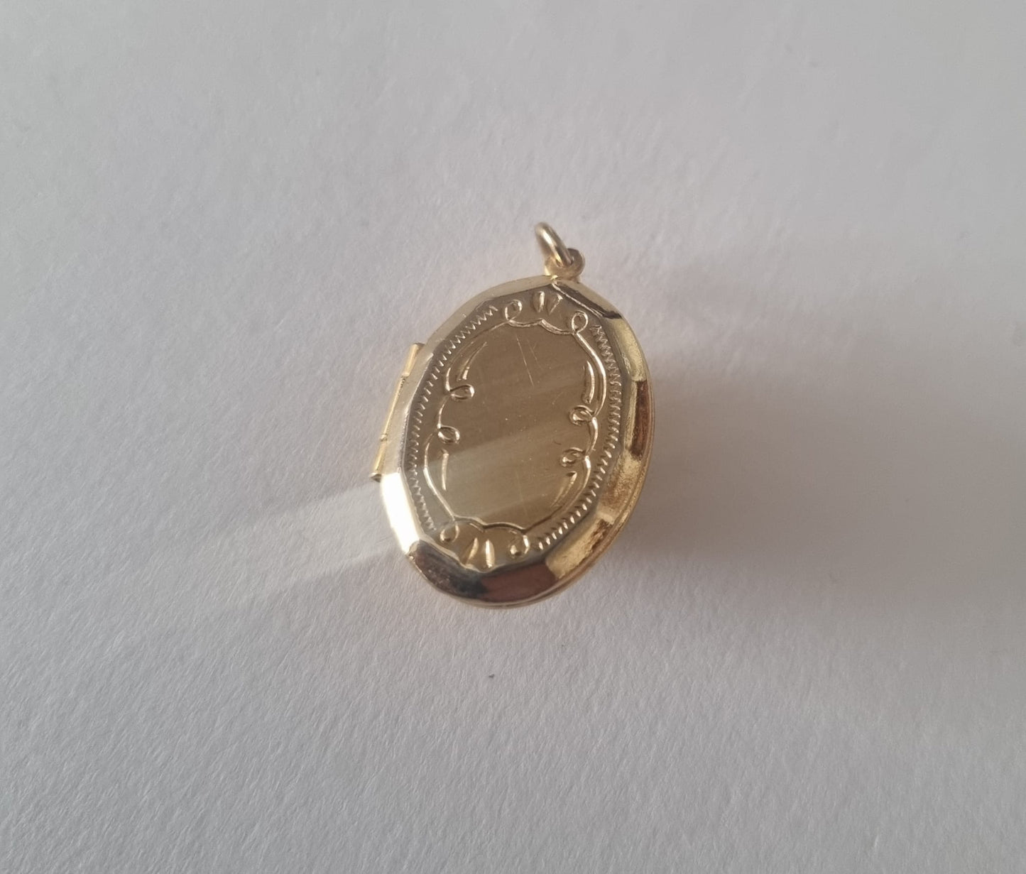 Vintage Locket Jade Mosaic Gold Plated Pendant Necklace