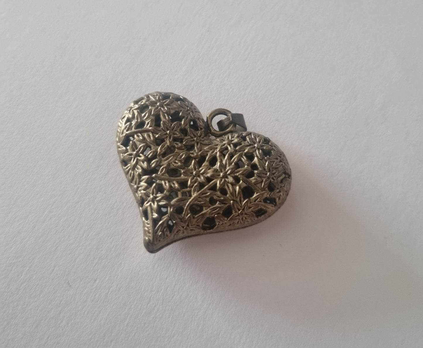 Antique Vintage 3D Chunky Filigree Heart Pendant Necklace