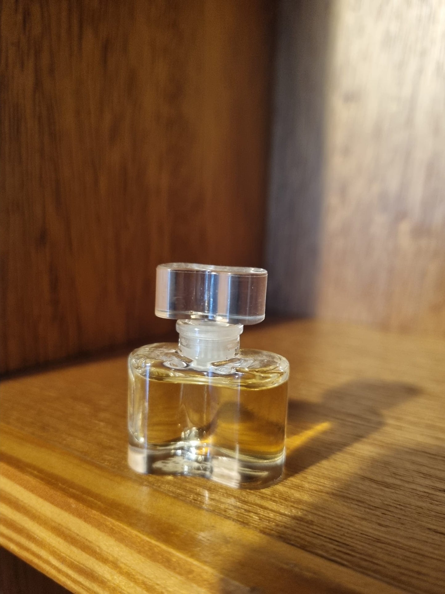 Vintage Miniature Estée Lauder White Linen Eau De Toilette. 3ml 90% Full