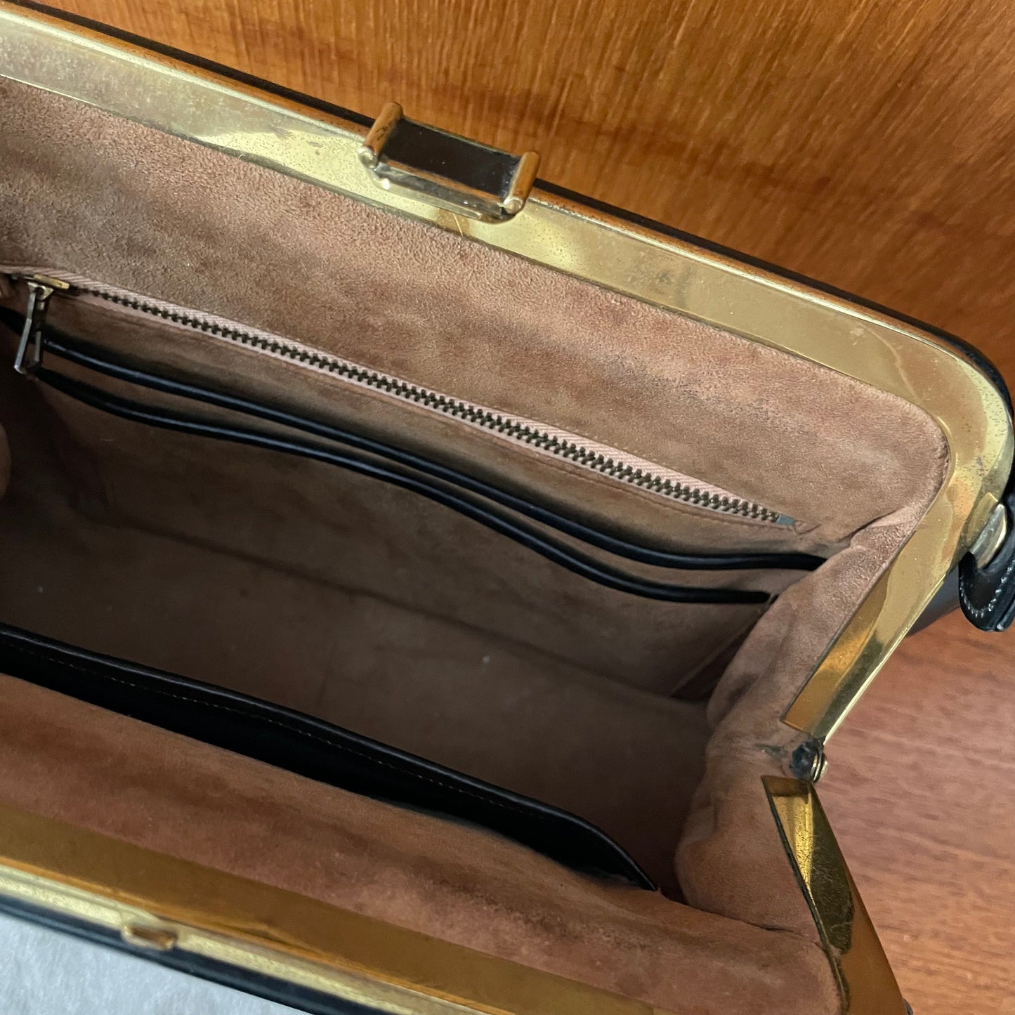 Black Leather Top Handle Kelly Handbag 1950s Vintage Charm