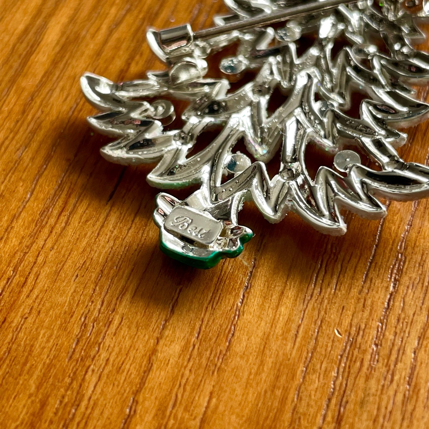 Vintage White Sparkly Christmas Tree Brooch for Festive Style