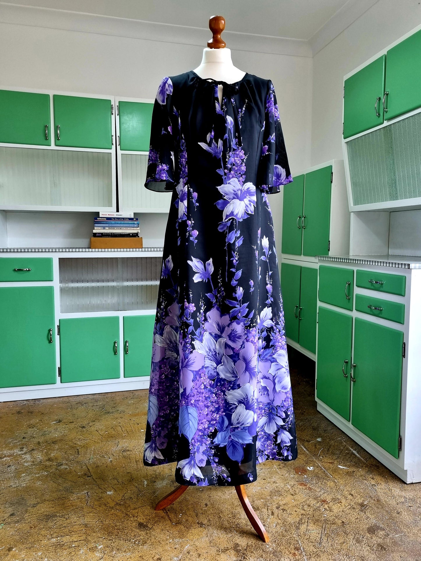 Cop Lady Vintage Romantic Black and Purple Floaty Floral Dress UK 16