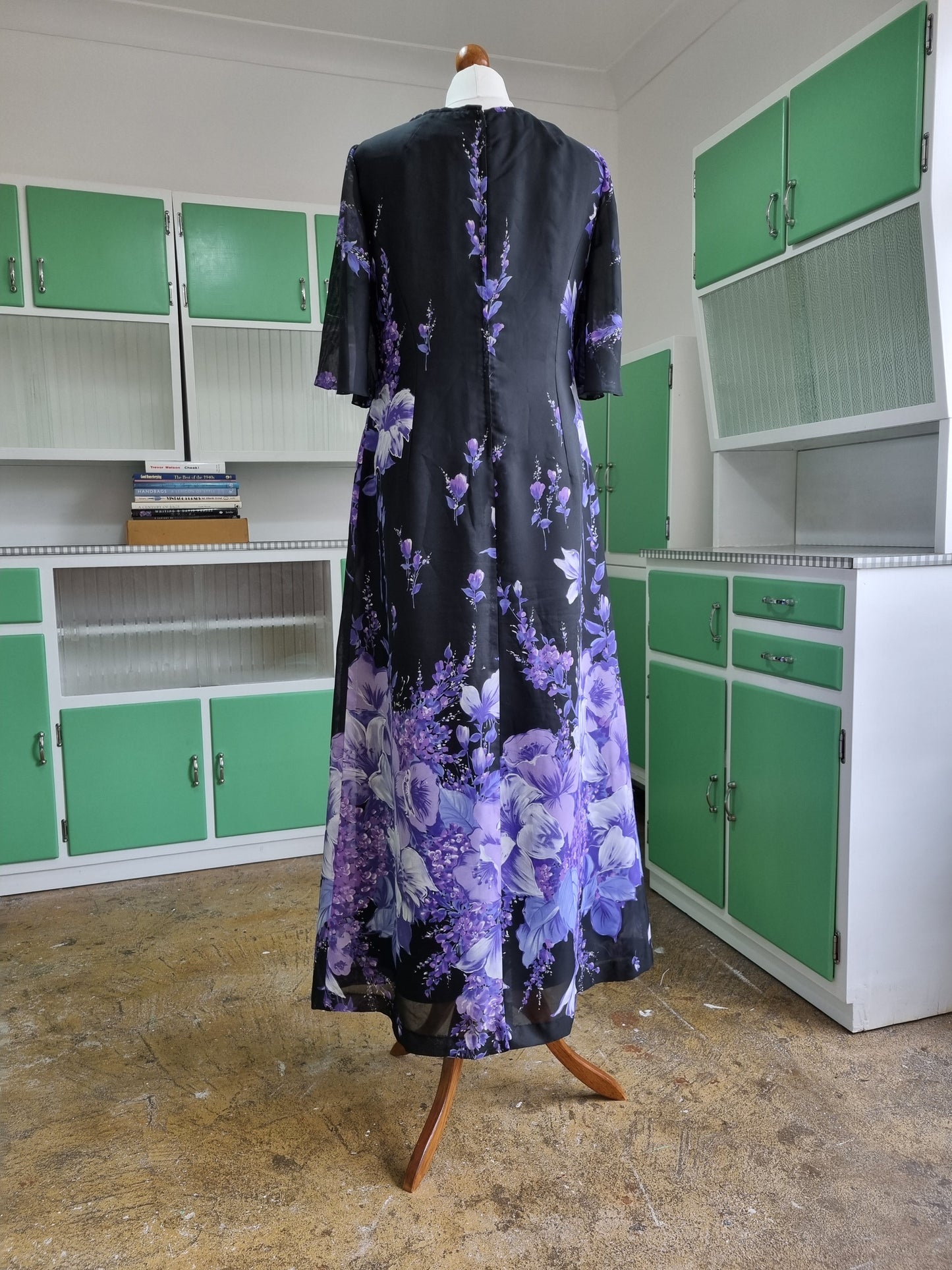 Cop Lady Vintage Romantic Black and Purple Floaty Floral Dress UK 16