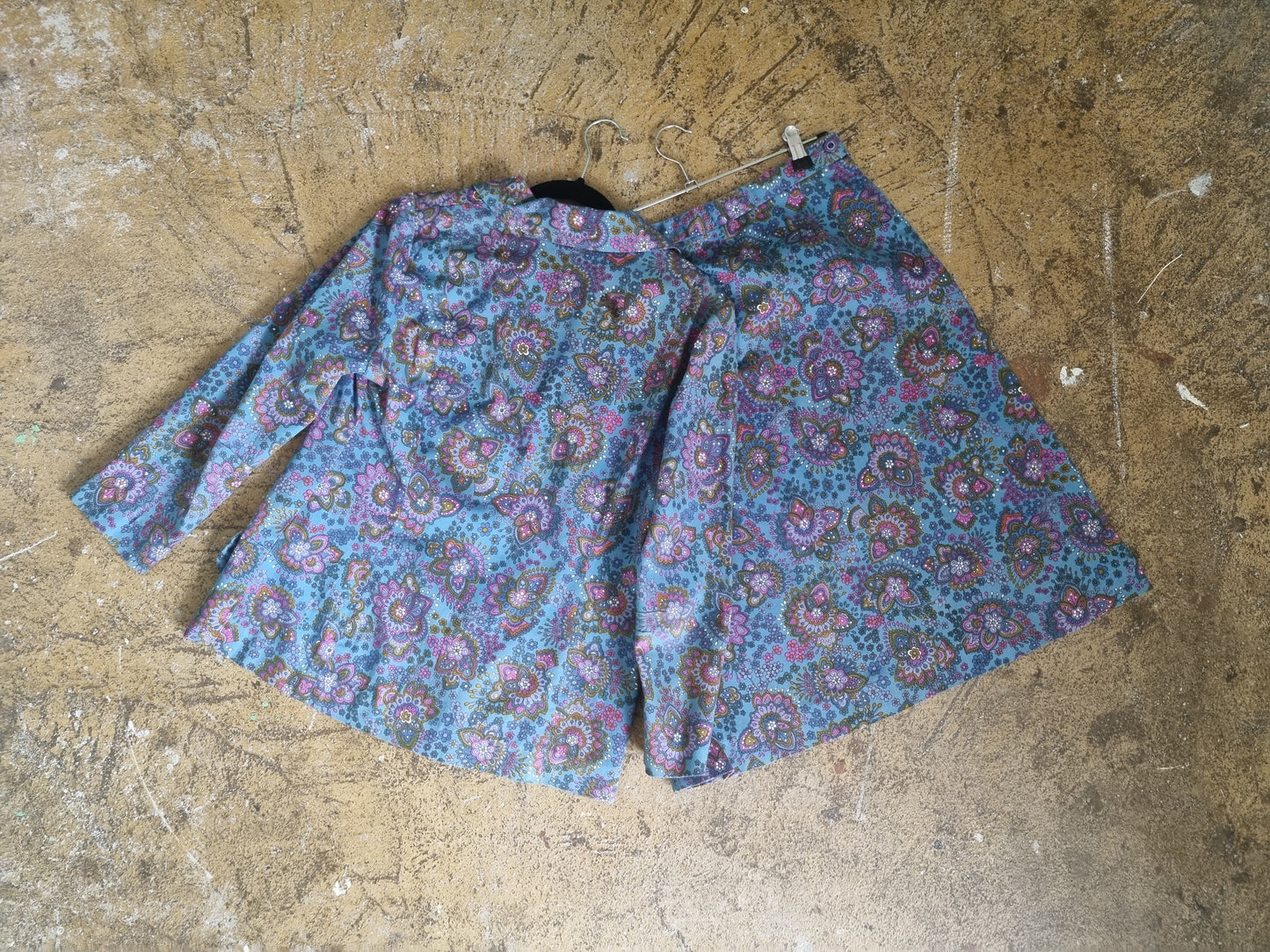 Skirt Suit Paisley Vintage Purple and Blue Seventies 70s (M)