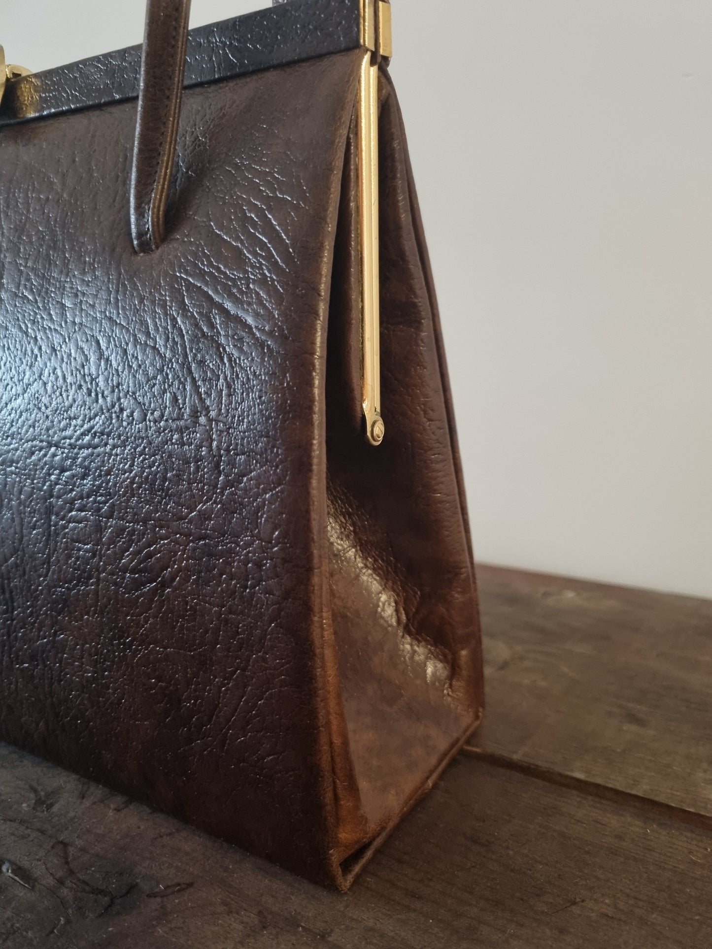 Brown Top Handle Flawless Leather Handbag Vintage Charm