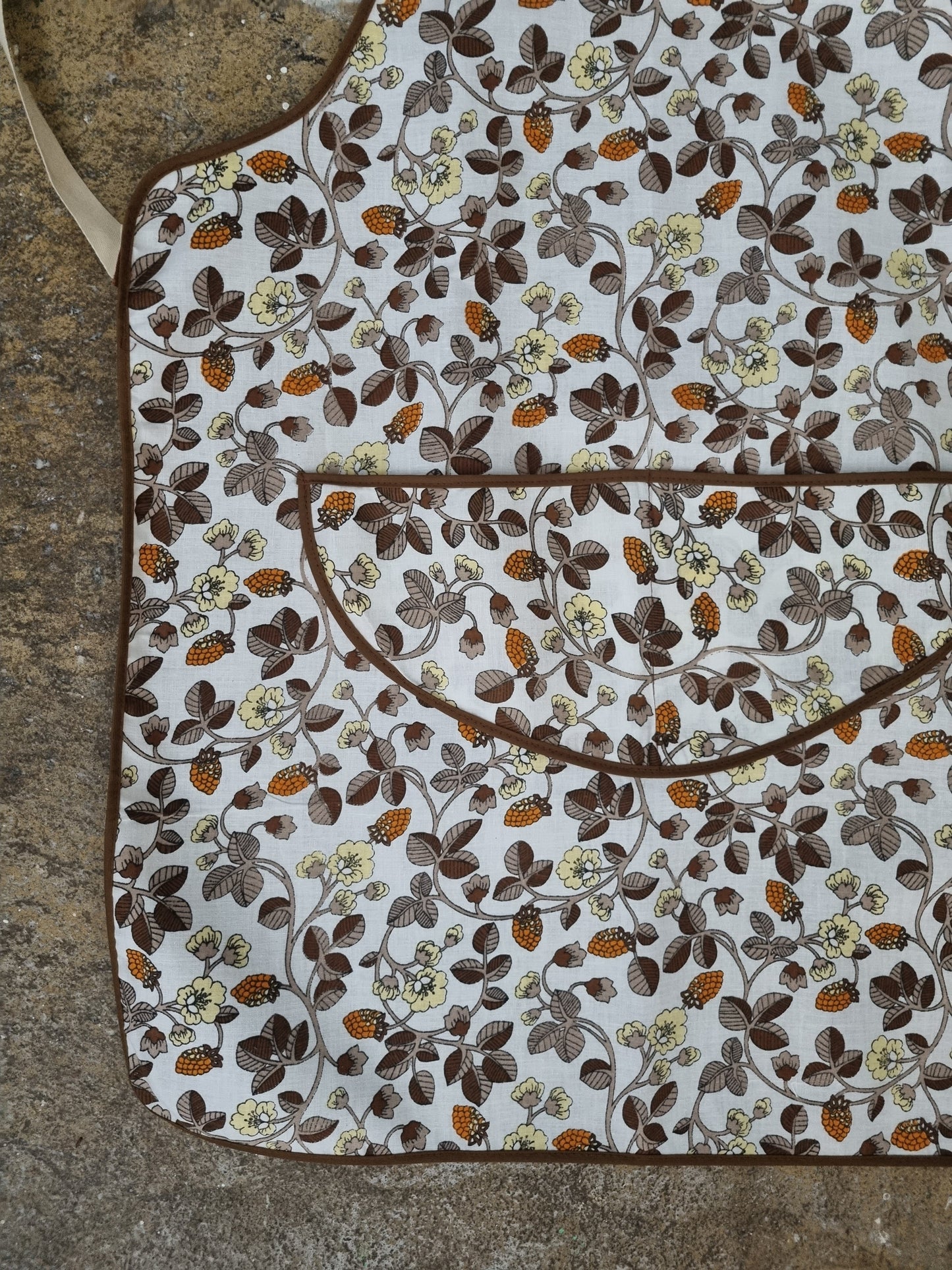 Vintage Country Style 70s Hedgerow White Cotton Apron