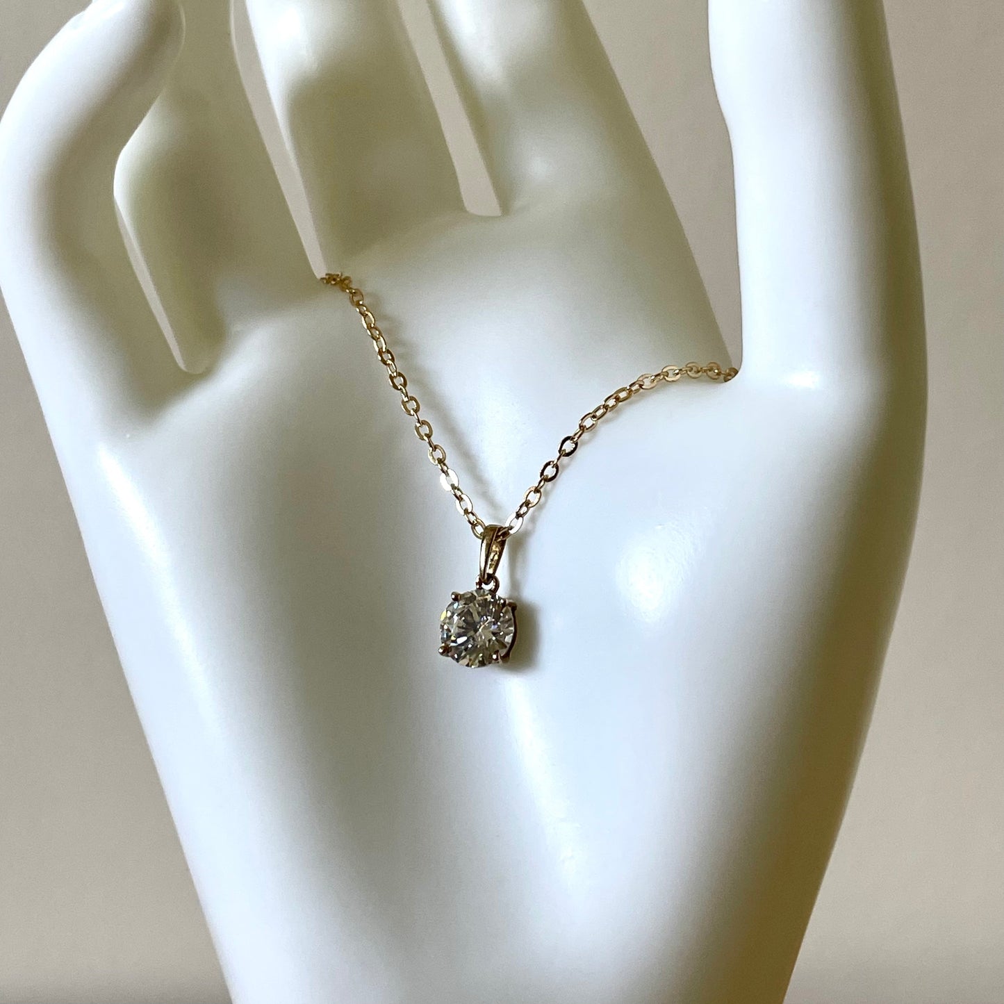 Necklace Vintage Round Cubic Zirconia Gold Tone Pendant with Chain