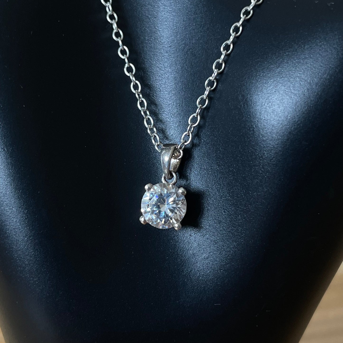 Vintage Cubic Zirconia Round Sterling Silver 925 Pendant Necklace