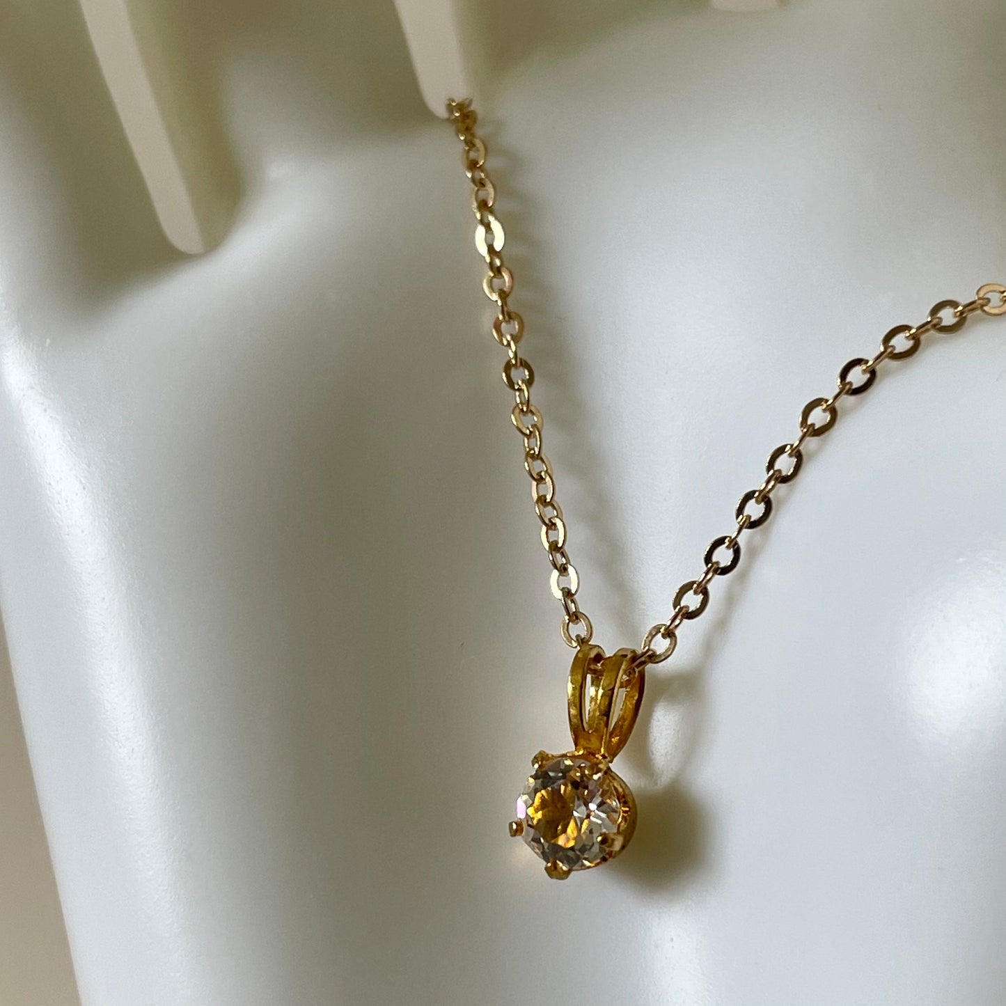 Necklace Vintage Round Gold Tone Drop Cubic Zirconia Pendant