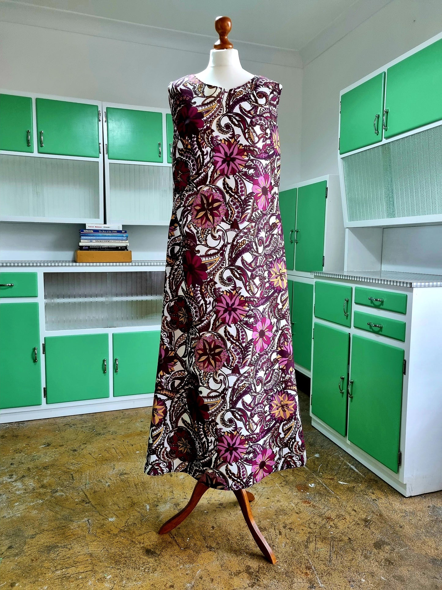 Handmade 1960s Vintage Purple and Brown Floral Paisley Sleeveless Dress UK 14