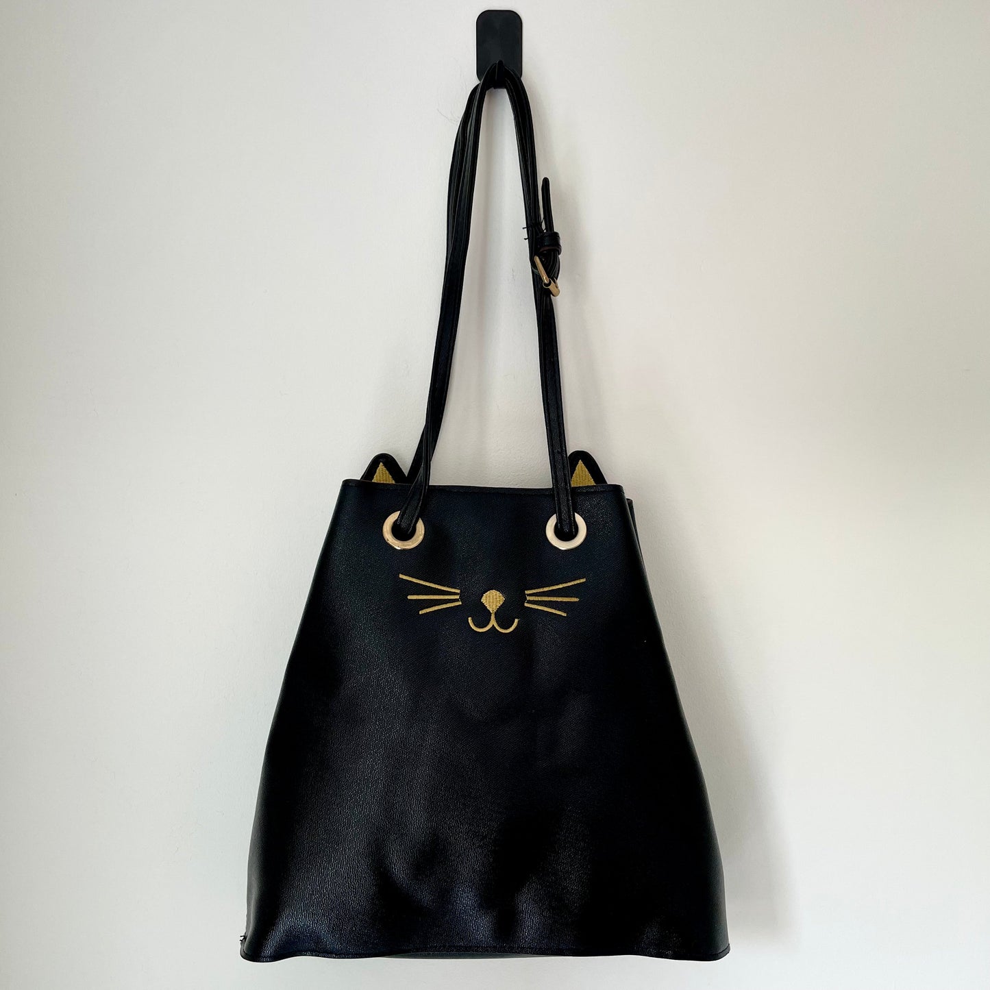 Vintage Black Leather Novelty Cat Shoulder Handbag