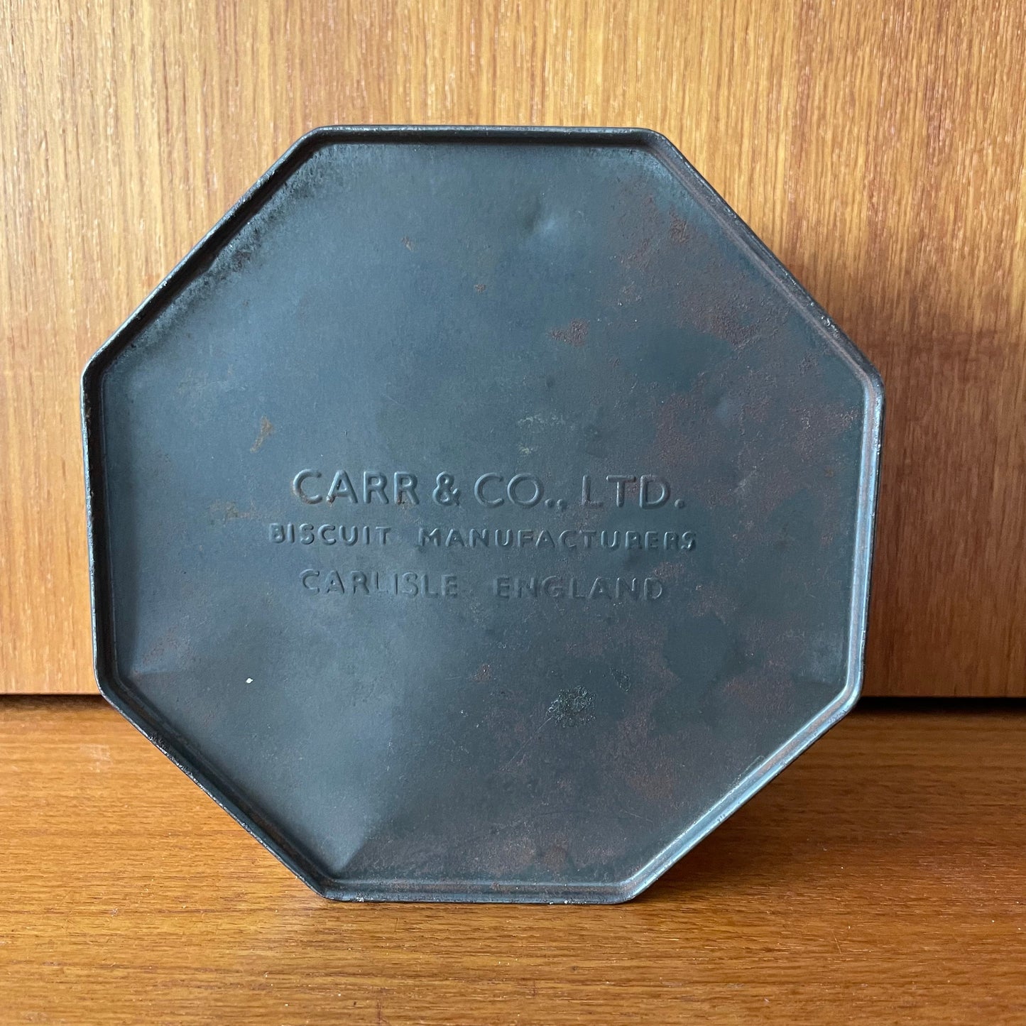 Carr & Co Ltd Vintage Rose Biscuit Tin Secret Garden Design