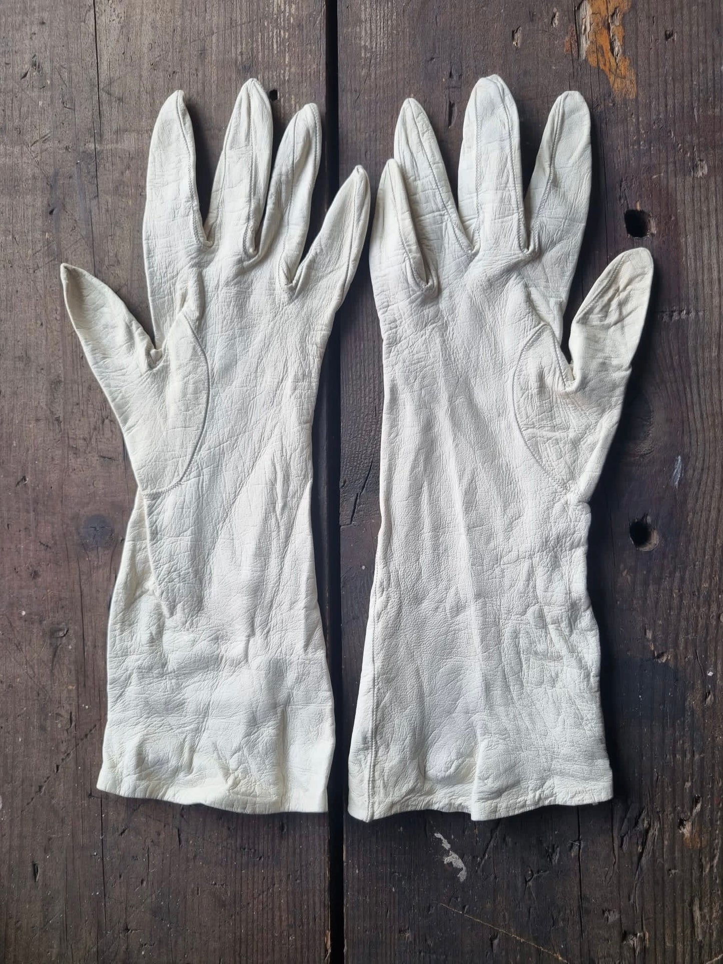 Vintage White Leather Long Gloves with Stitched Detailing Size 6