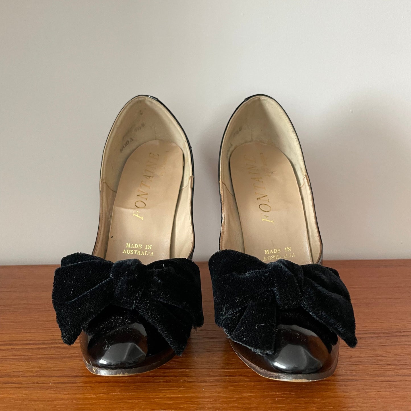 Fontaine by Pierre Fontaine Black Patent Bow Heeled Shoes UK 6
