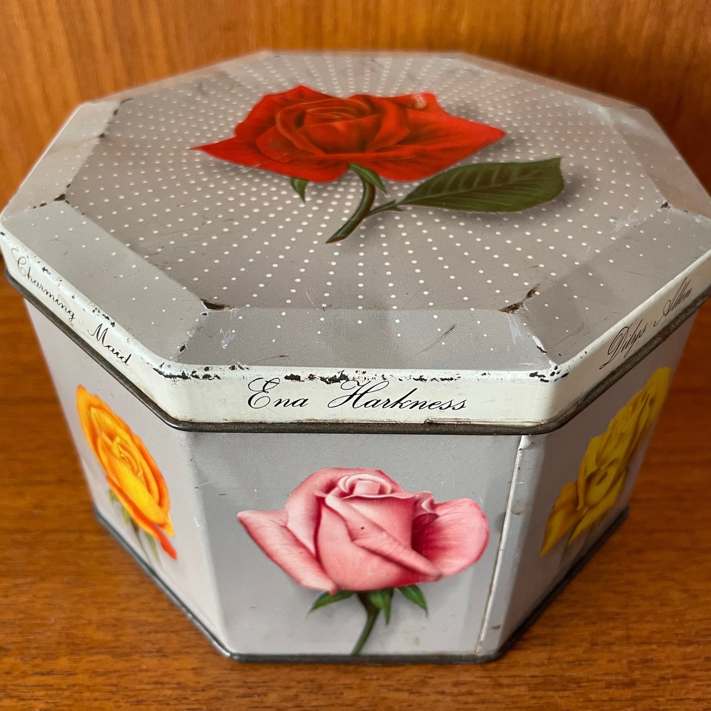 Carr & Co Ltd Vintage Rose Biscuit Tin Secret Garden Design