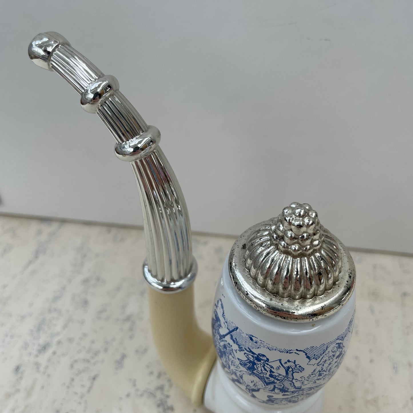 Vintage Avon 1970s Dutch Pipe Tai Winds Aftershave Lotion 60ml Bottle. Blue and White.