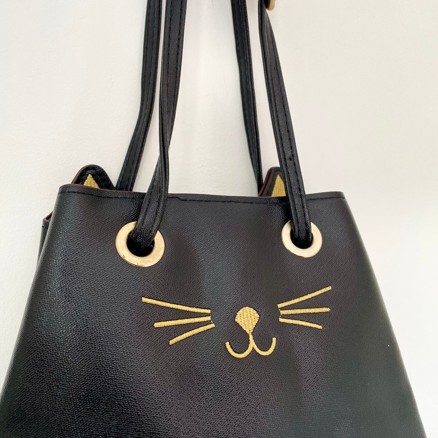 Vintage Black Leather Novelty Cat Shoulder Handbag