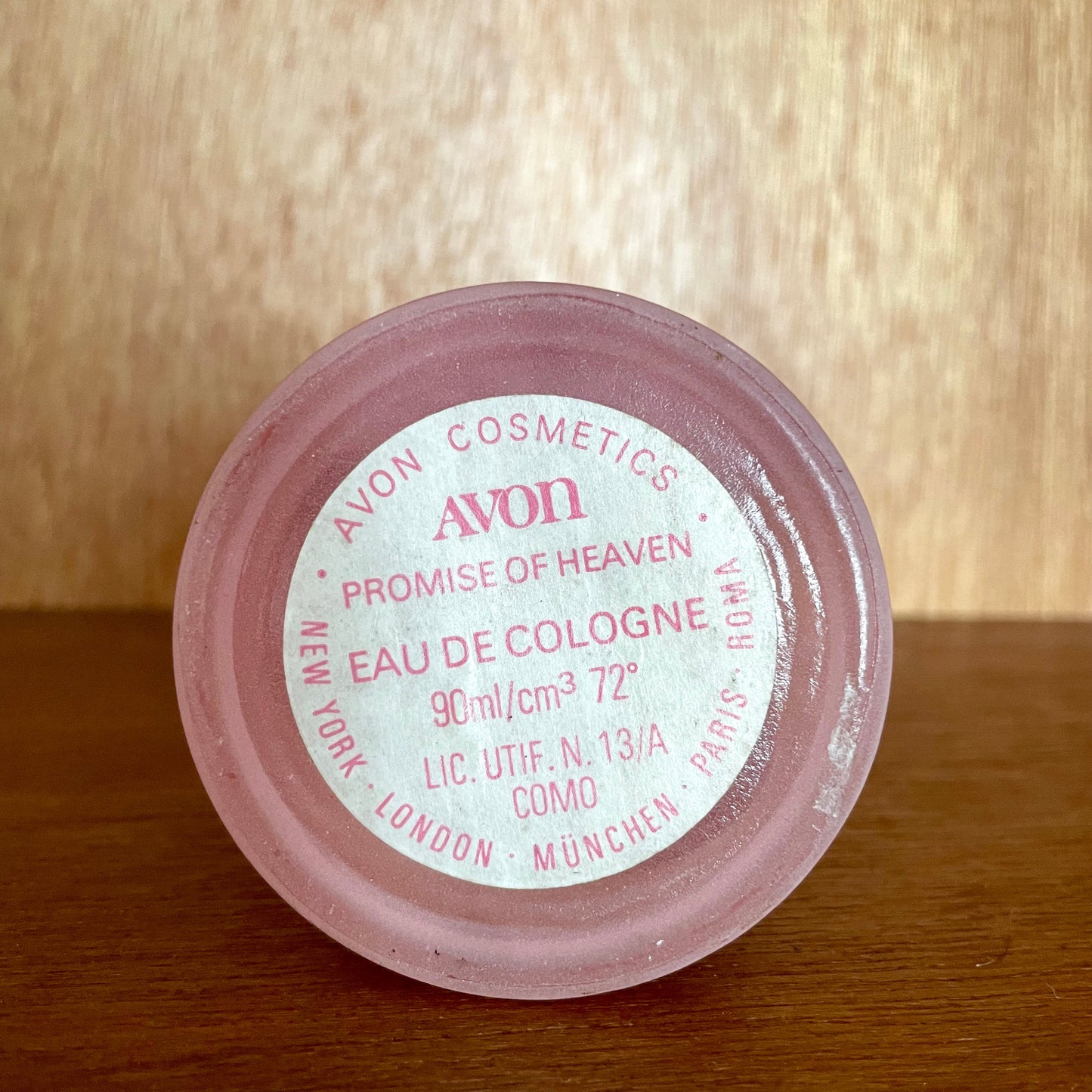 Vintage Avon Pretty Girl Pink Promise of Heaven Perfume Bottle. 197475. 90ml.