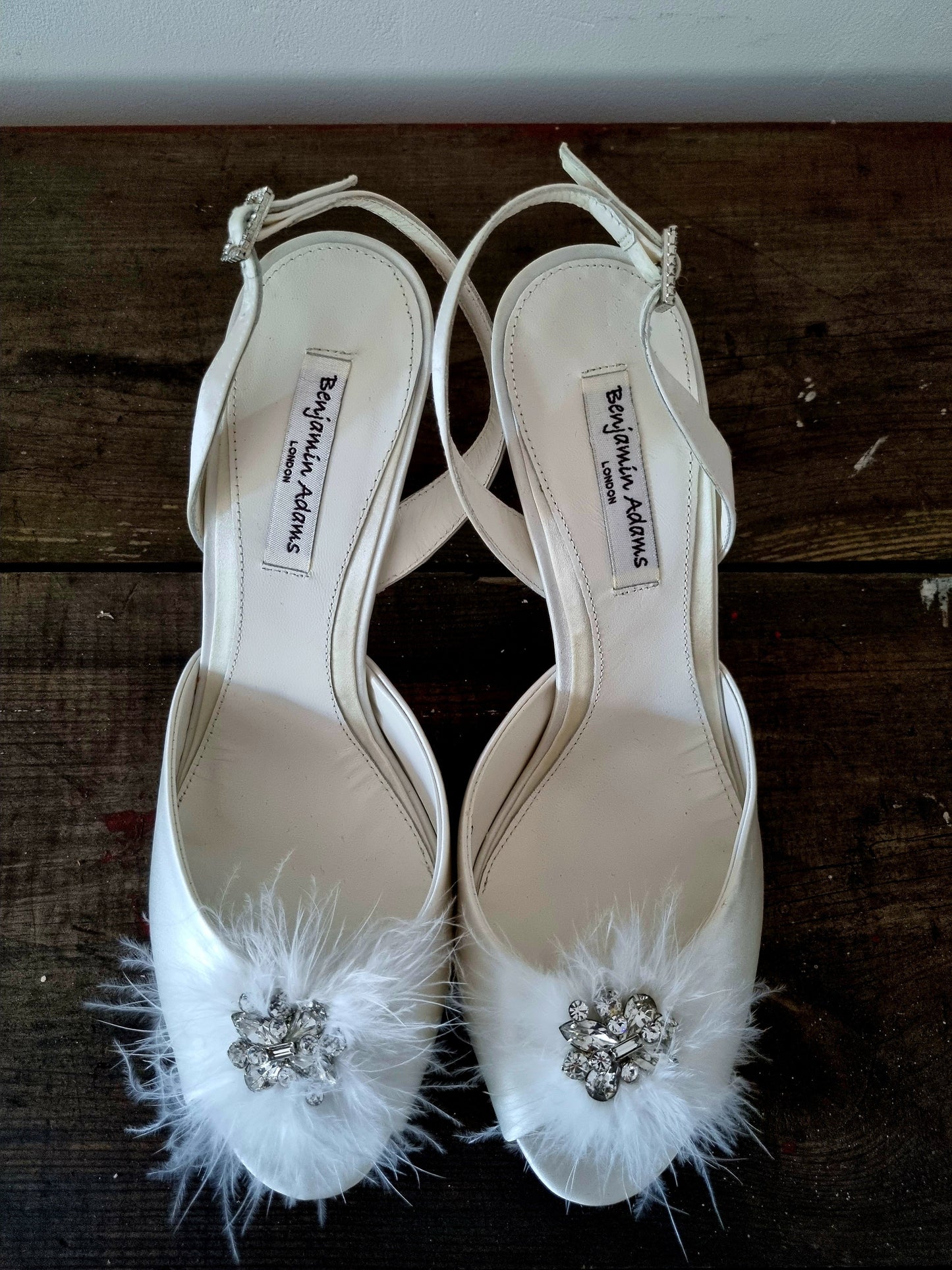 Benjamin Adams White Feather Leather Soled Bridal Shoes Size UK 6