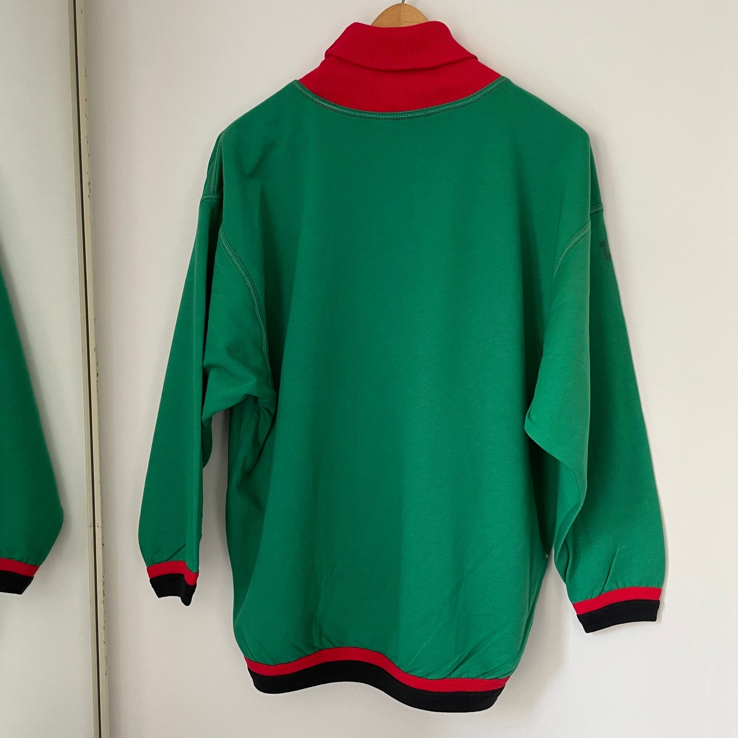 Vintage Disney City Lights Minnie & Mickey Mouse Sweatshirt