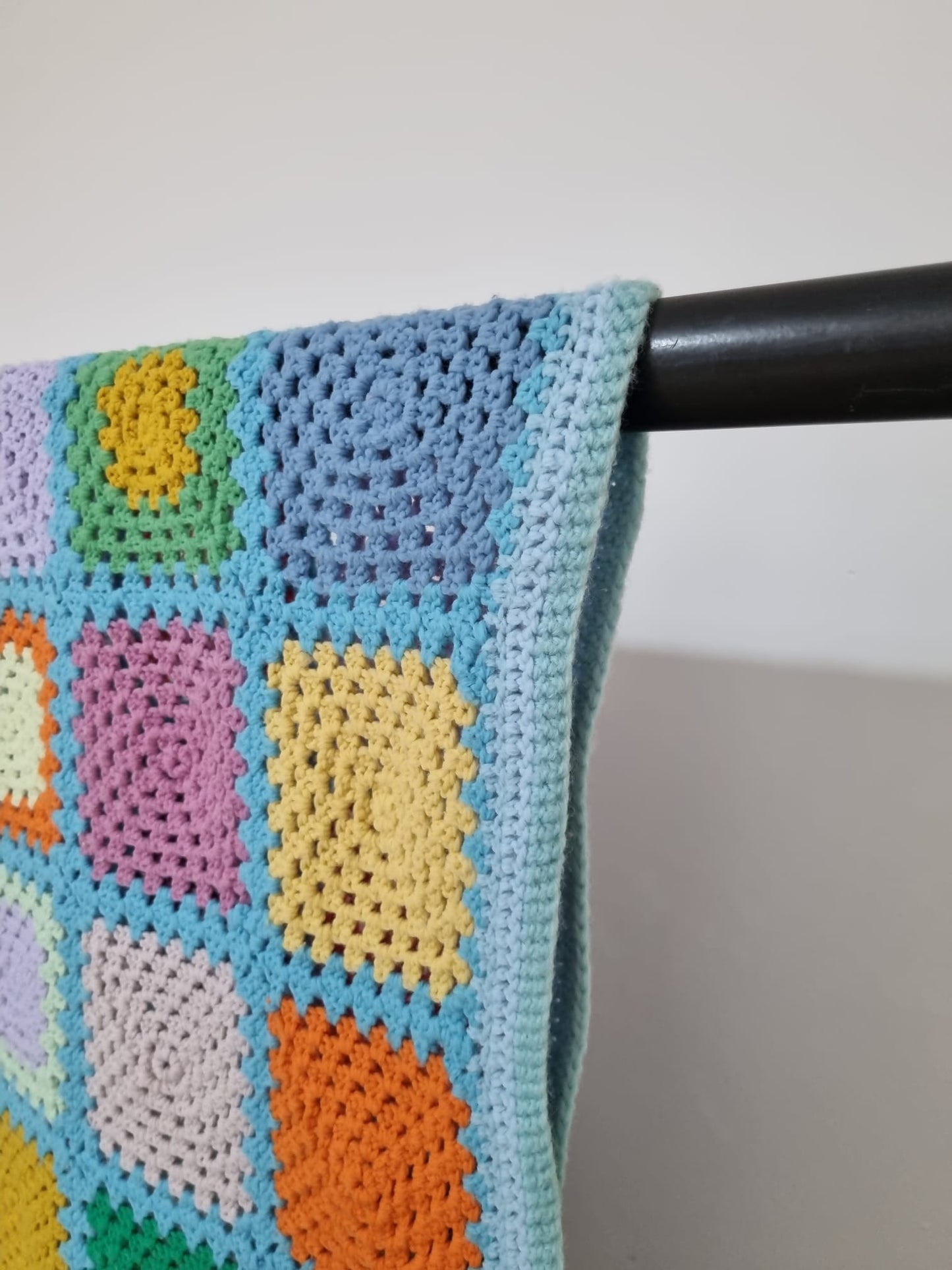 Vintage Crochet Blanket with Multicolour Pattern and Large Size