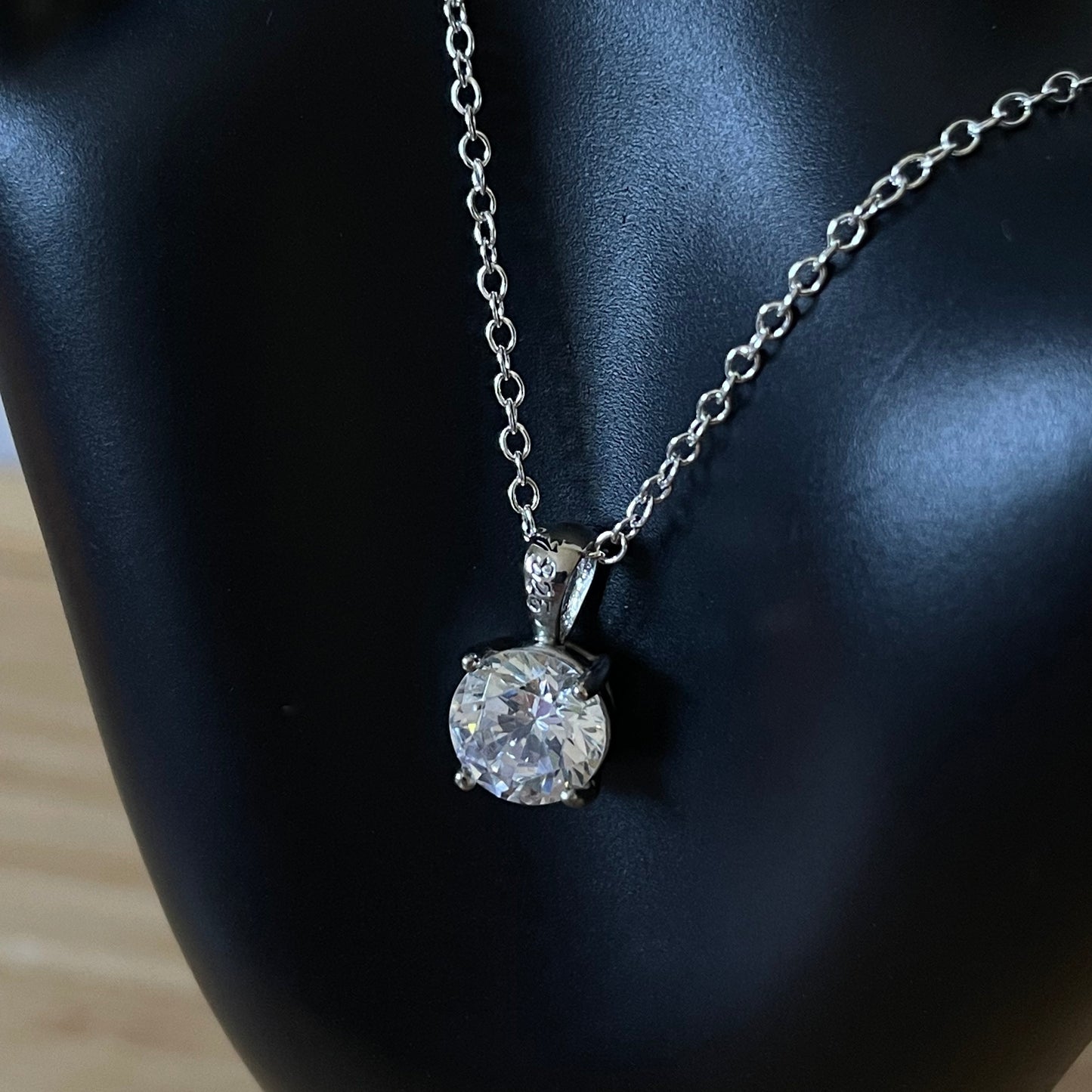 Vintage Round Sterling Silver 925 Cubic Zirconia Drop Pendant Necklace