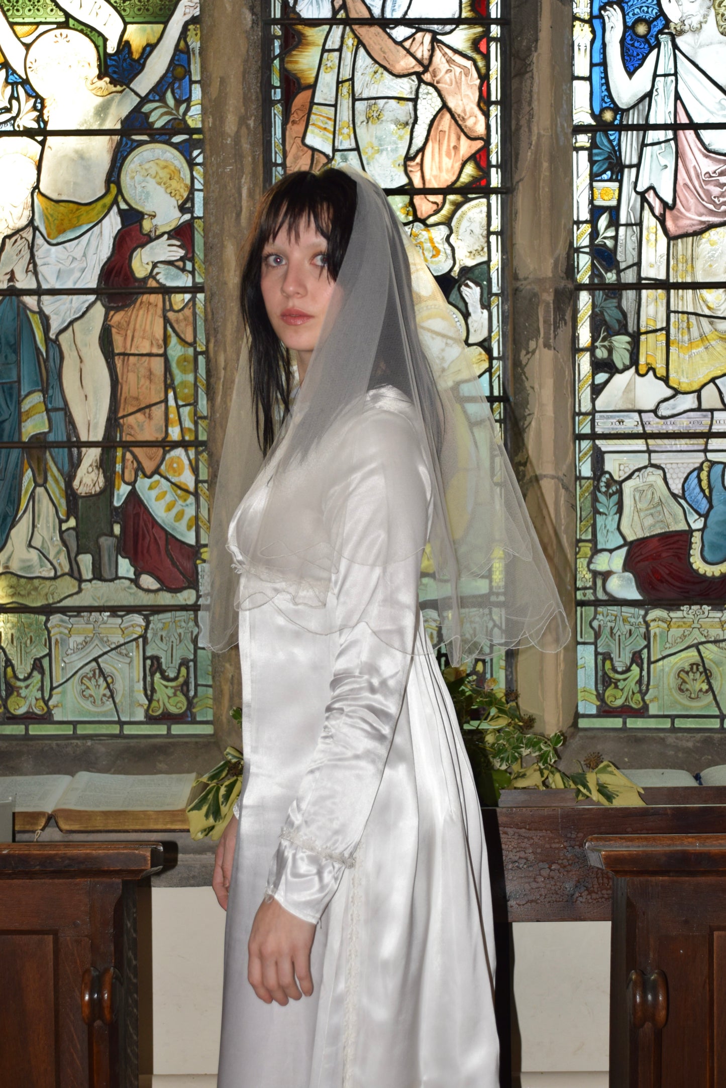 Vintage 60s White Empire Line Wedding Dress UK12 with Train