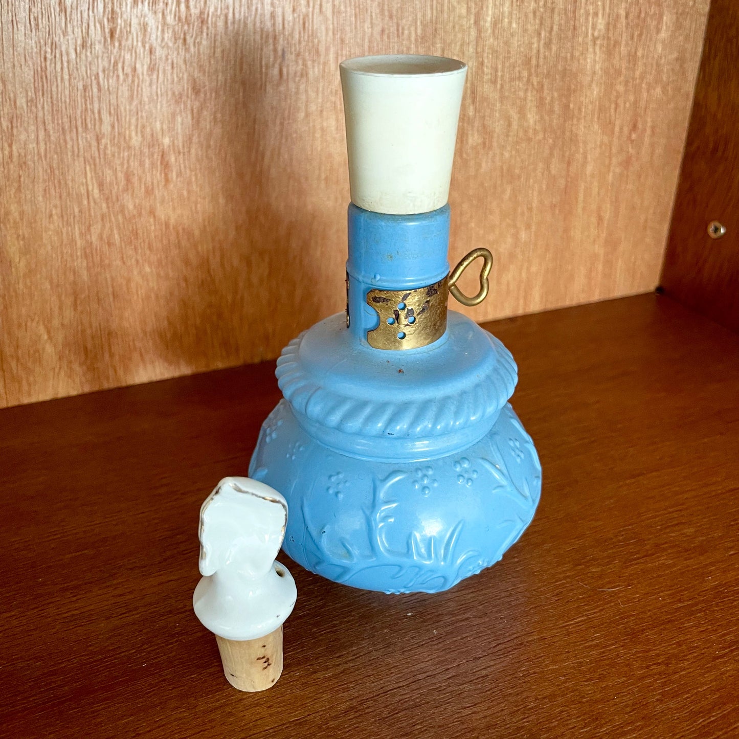 Vintage Courting Lamp Elegance Eau De Cologne 197071. 90% Full, 150ml.