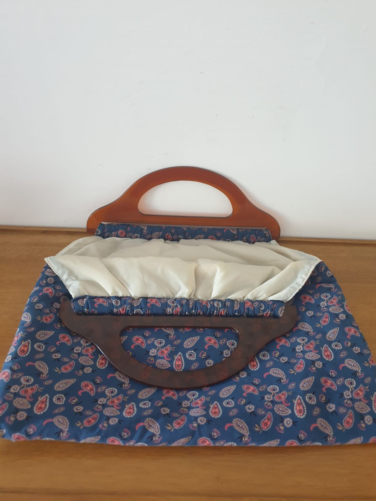 Vintage Knitting Top Handle Handbag for Stylish Outings