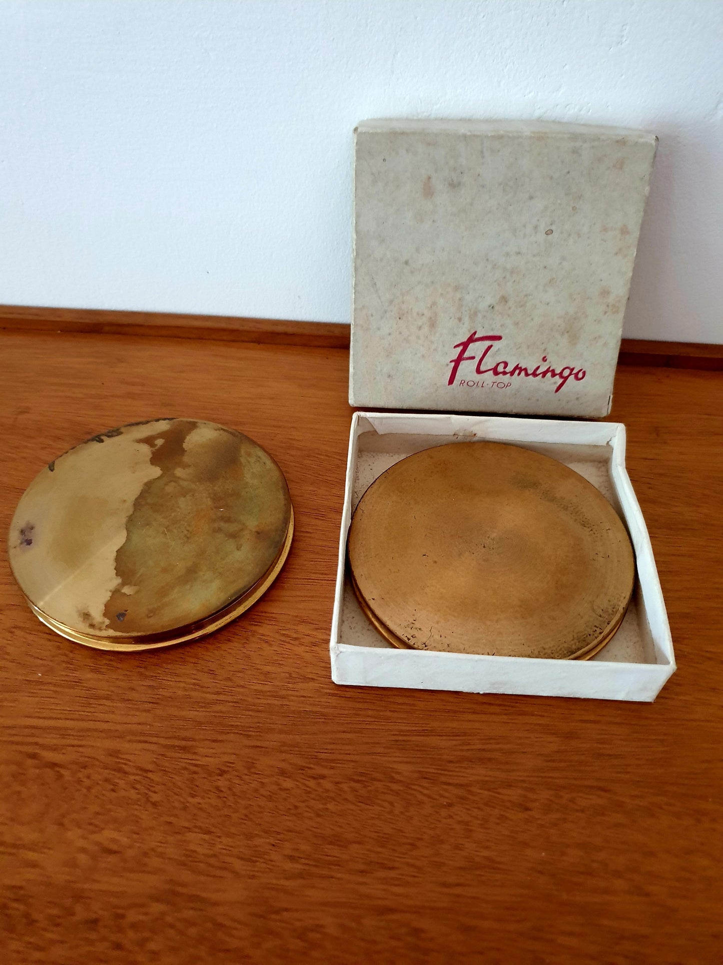 Vintage Compact Mirrors Boxed Set of Two by Flamingo