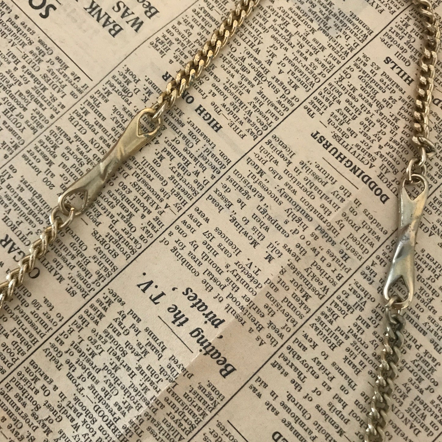 Brown Snakeskin Leather Shoulder Bag with Gold Chain Strap Vintage