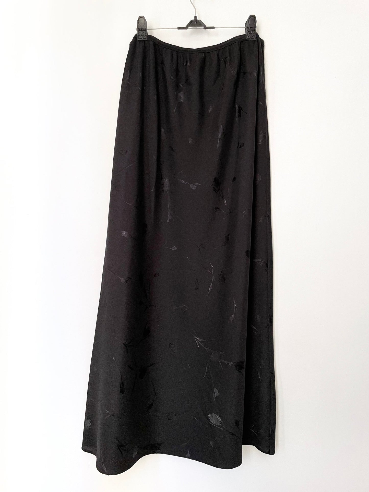 Vintage Black Midi Flower Detail Slip Skirt for Elegant Style