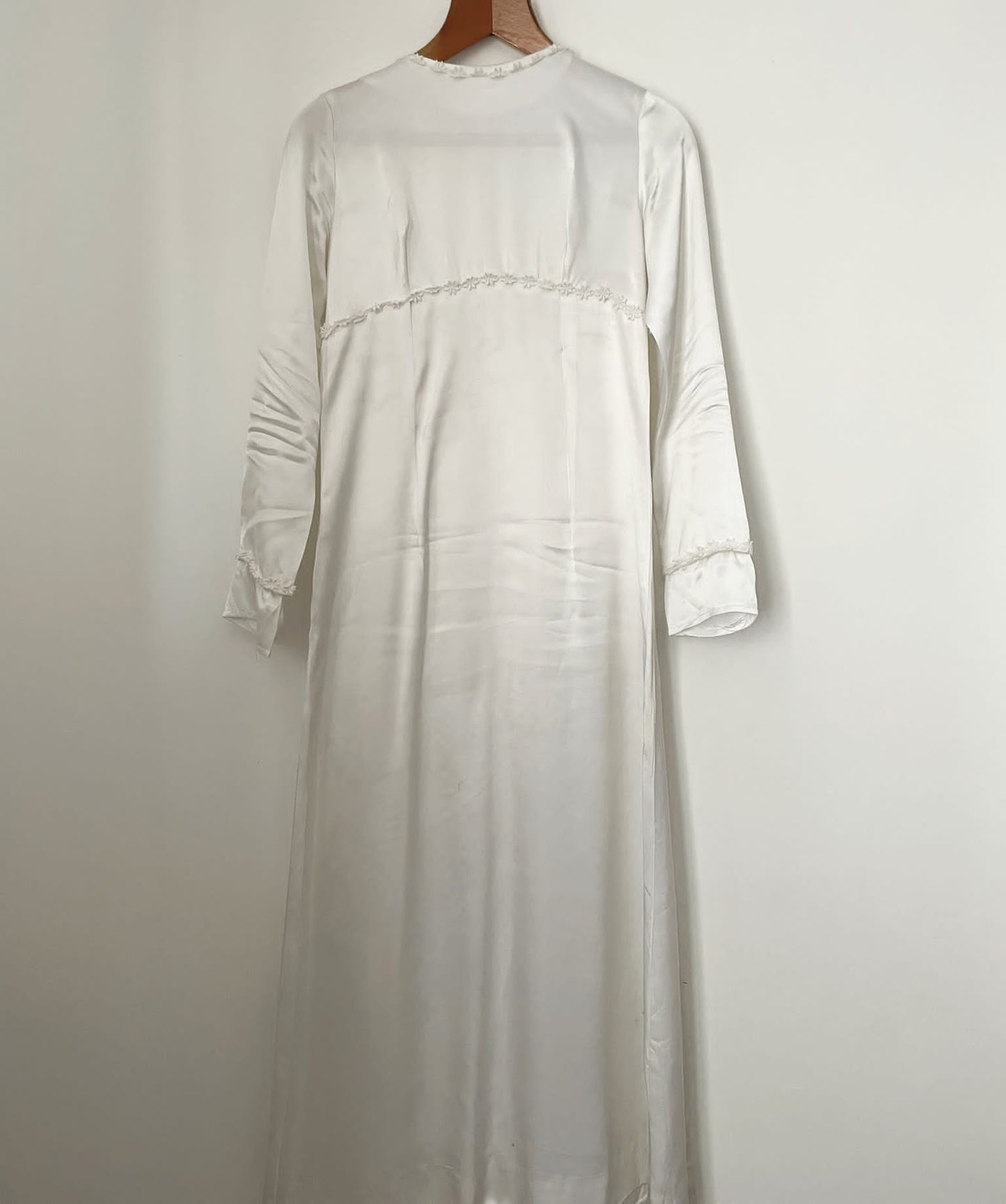 Wedding Dress UK12 . Vintage 60s Long Sleeve White Empire Line Bridal Dress with Train