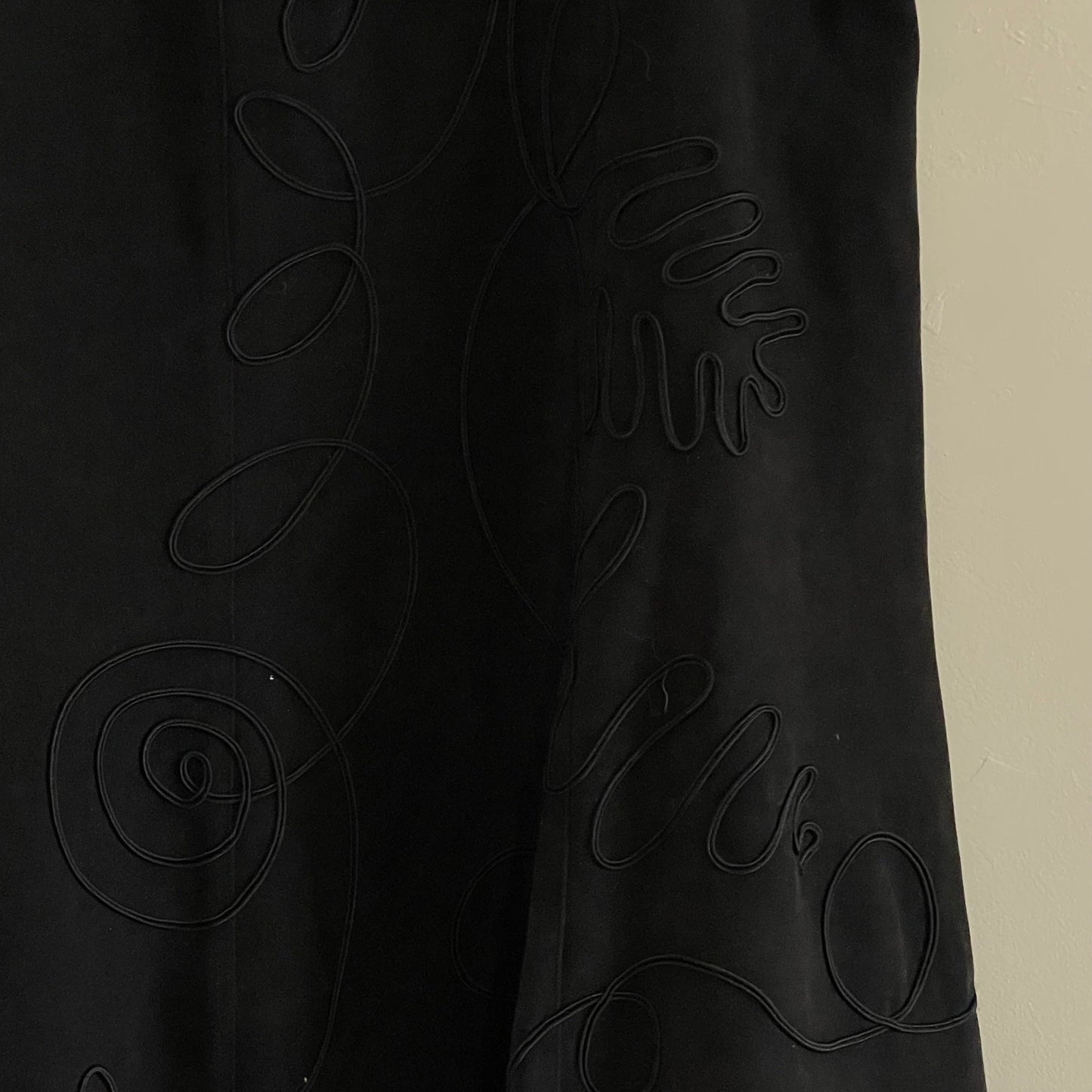 Vintage M&Co Cord Floral Pattern Black Skirt for Elegant Styling