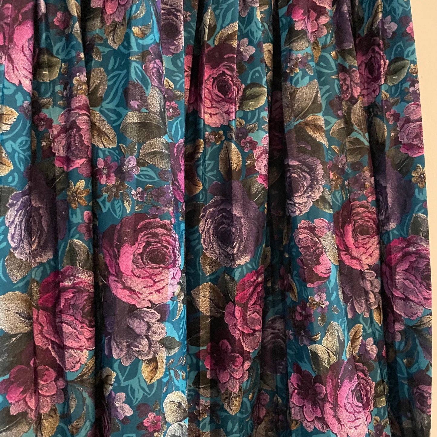 Vintage Blue and Purple Floral Pleated Midi Skirt Elegance