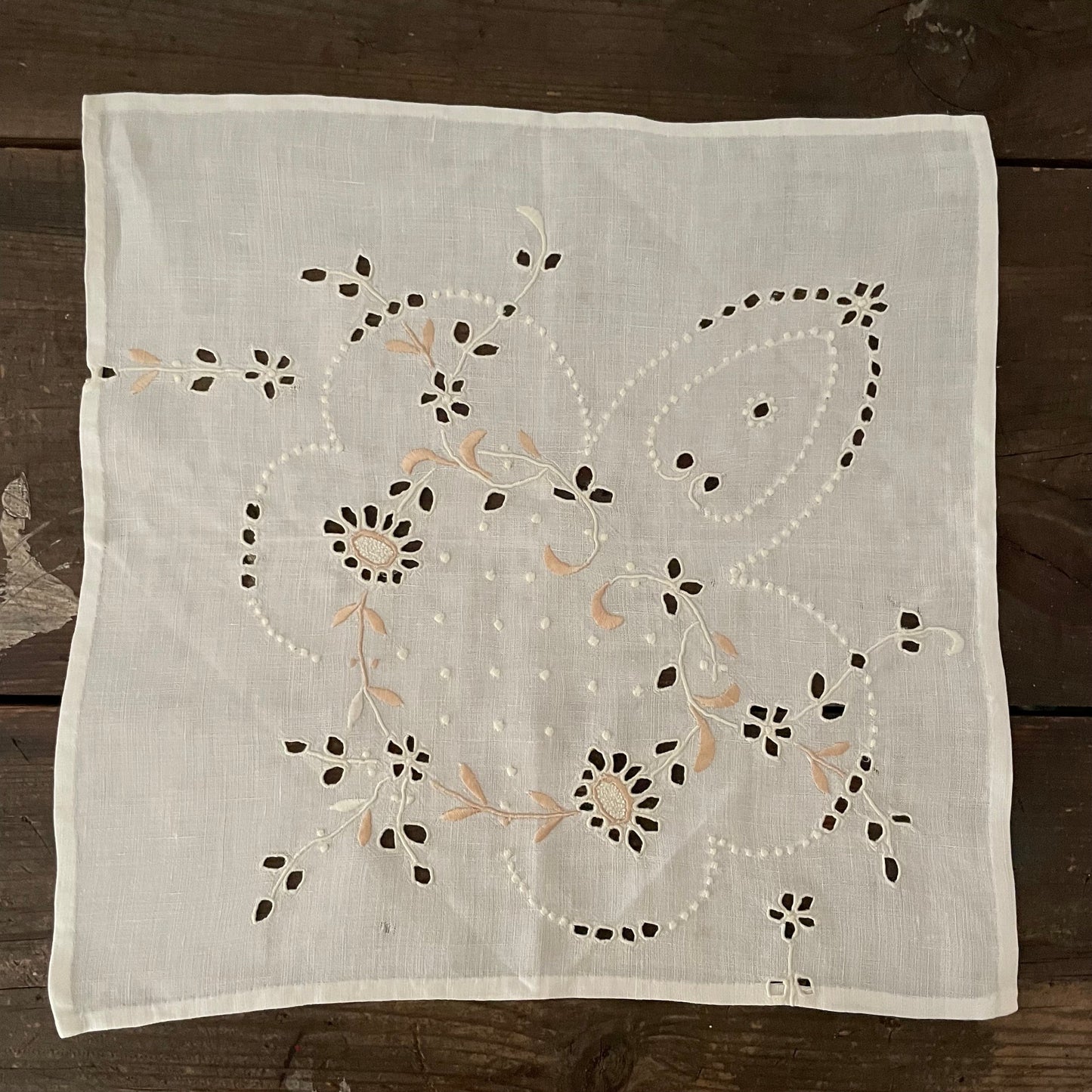 Vintage White Table Cloth Cutout Floral Placemat for Dining