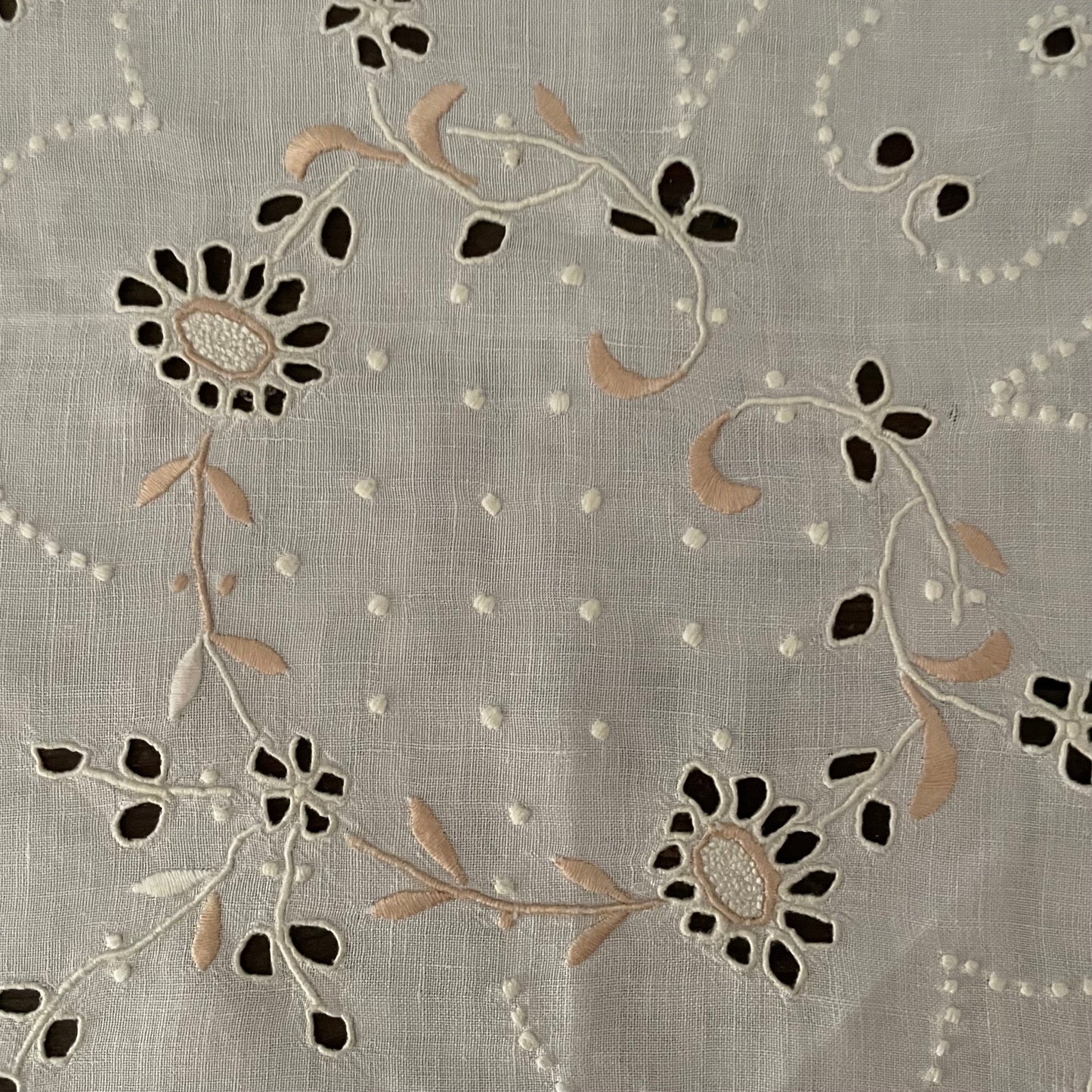 Vintage White Table Cloth Cutout Floral Placemat for Dining