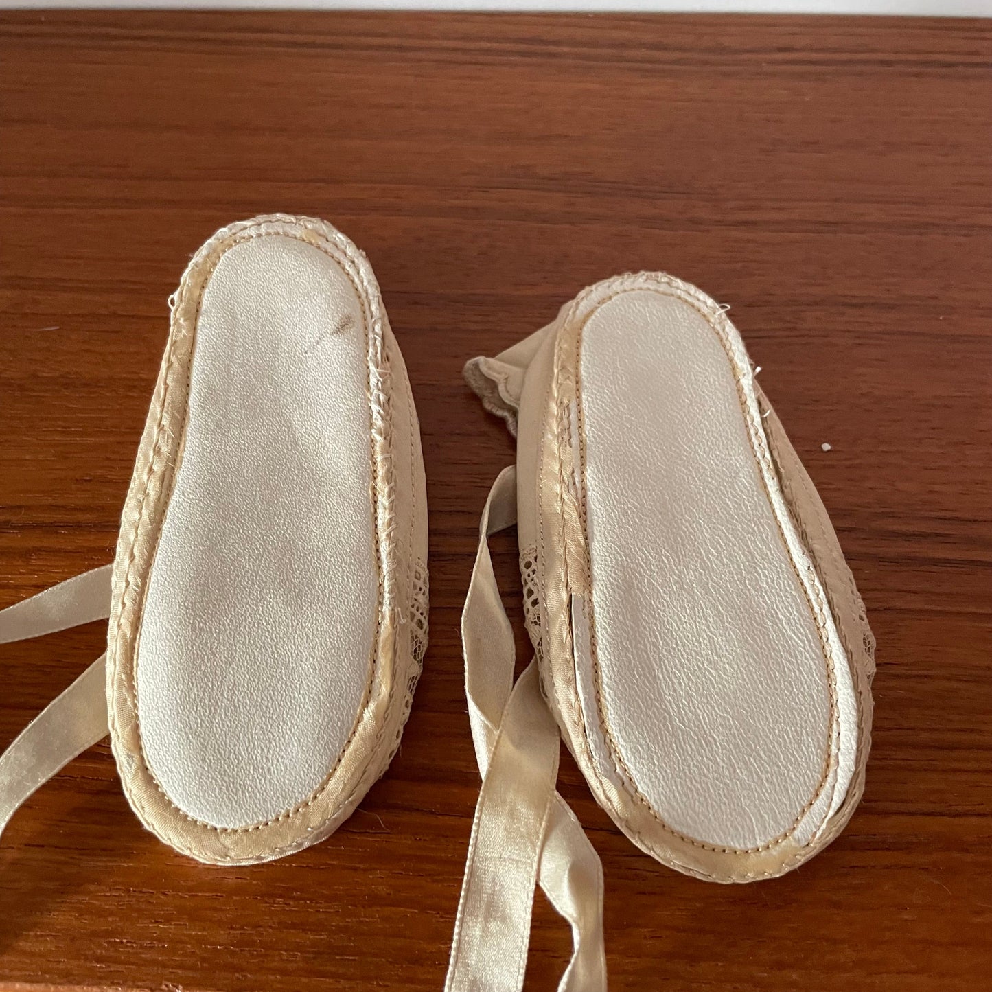 Antique 1910 Silk Cream Lace Baby Ballet Tie Shoes Slippers