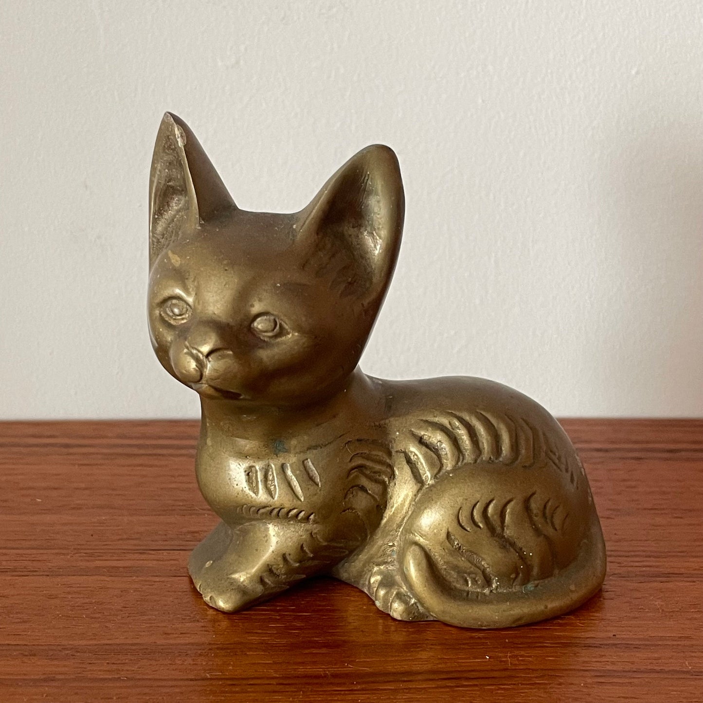 Vintage Warm Tone Metal Small Cat Kitten Paperweight Decor