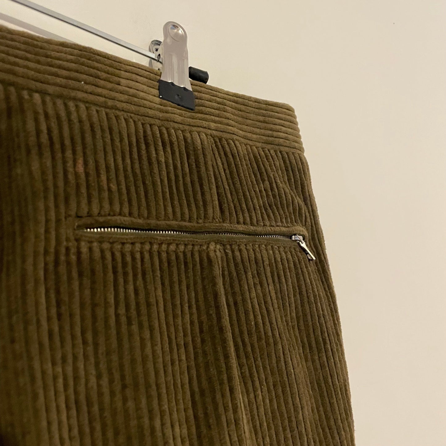 Vintage Jumbo Corduroy Shorts with Pockets Minimal Unisex