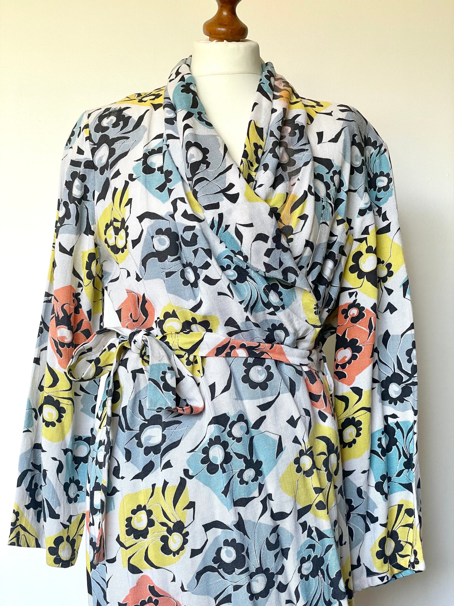 Vintage Mid Century Floral Wrap Dress in Cream and Blue 1960s
