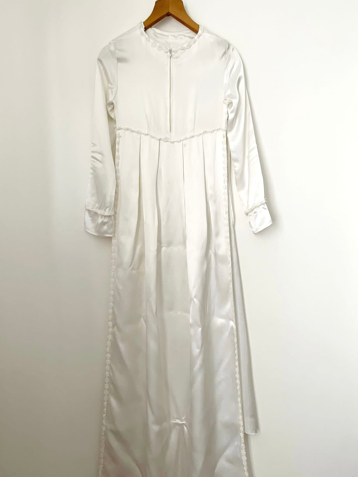Wedding Dress UK12 . Vintage 60s Long Sleeve White Empire Line Bridal Dress with Train