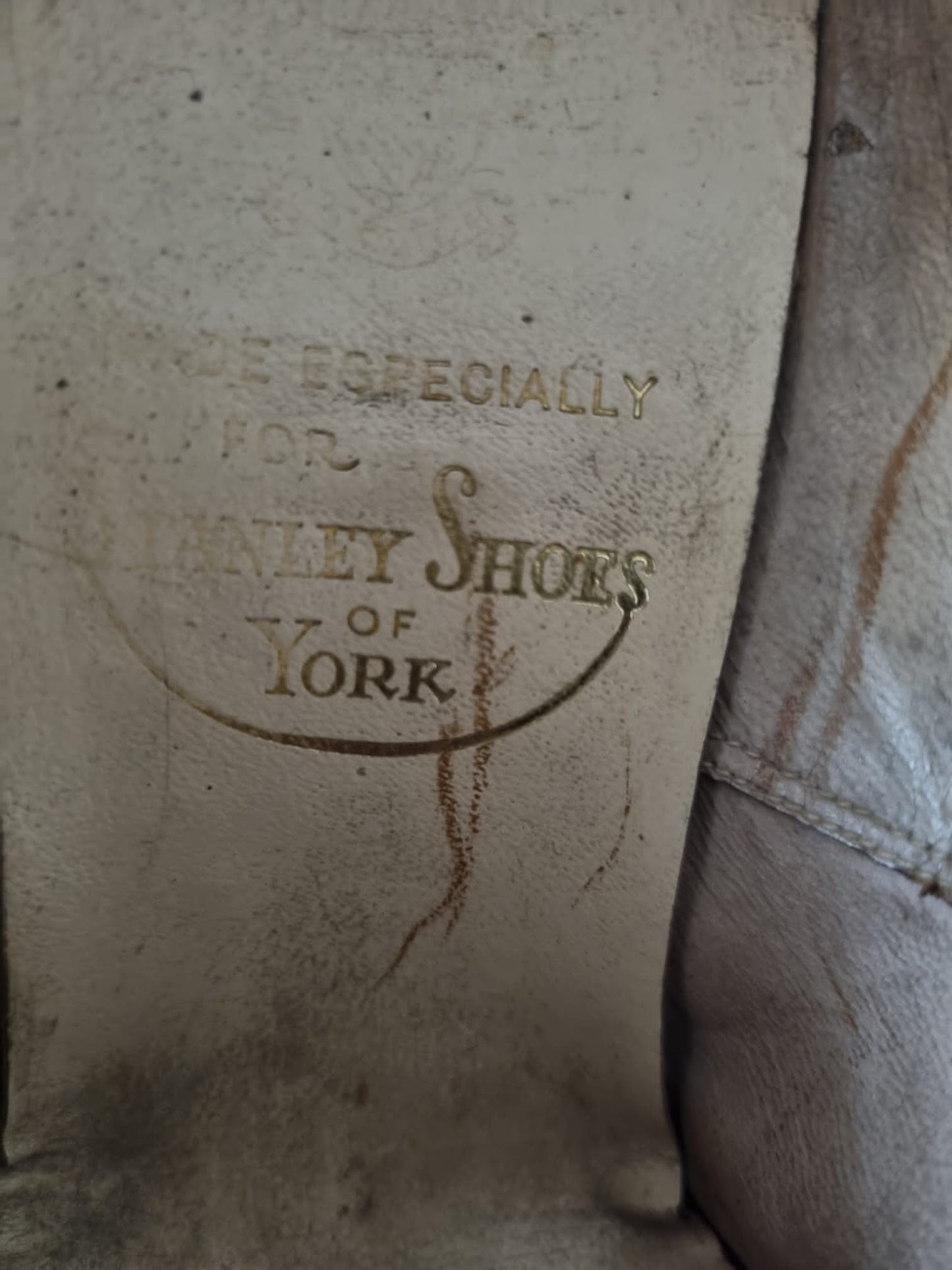 Vintage Brown Shoes Job Lot Bulk with 4 Pairs in Mixed Sizes