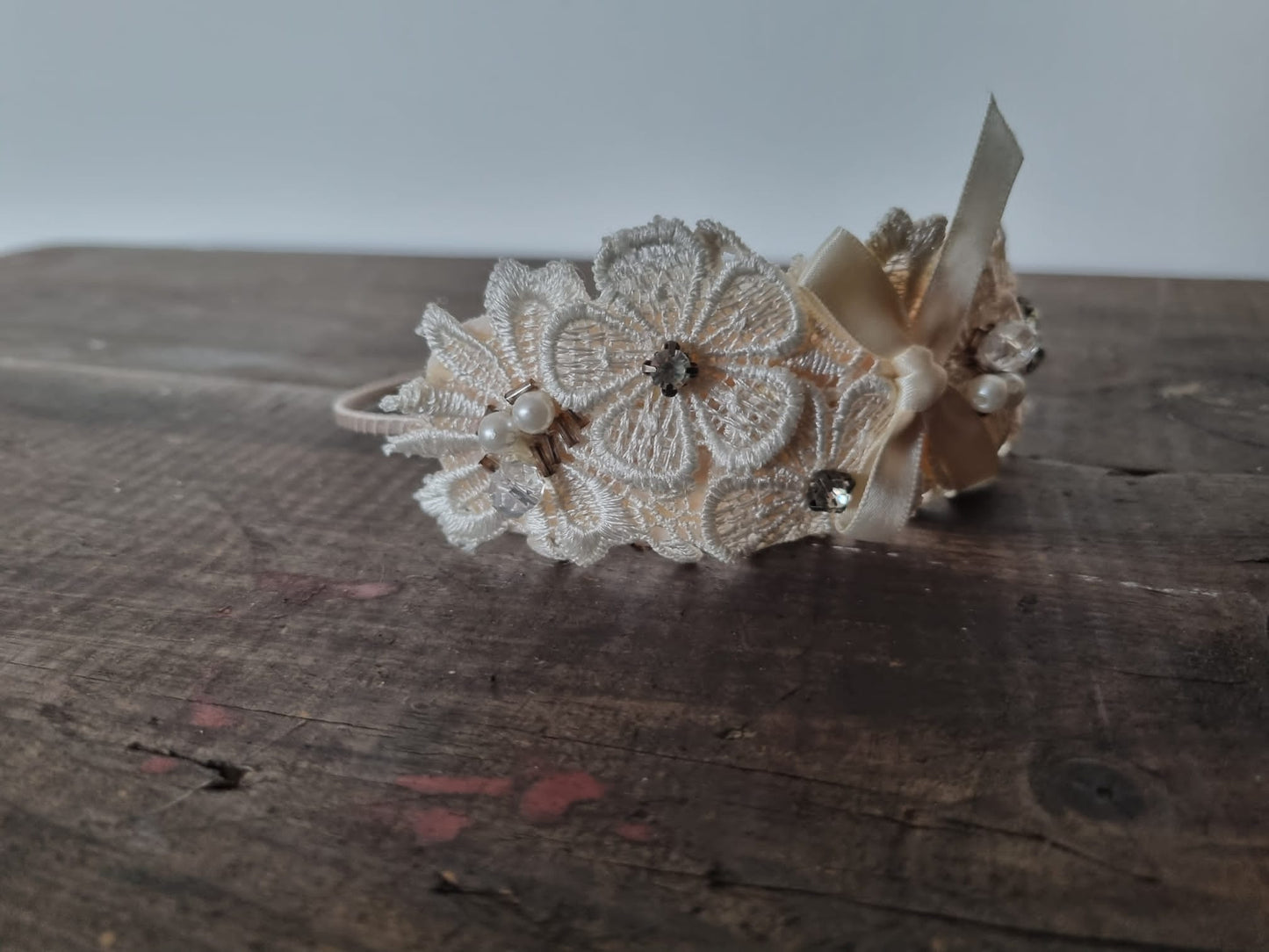 Vintage White Lace Floral Ribbon Bridal Hairband Headpiece