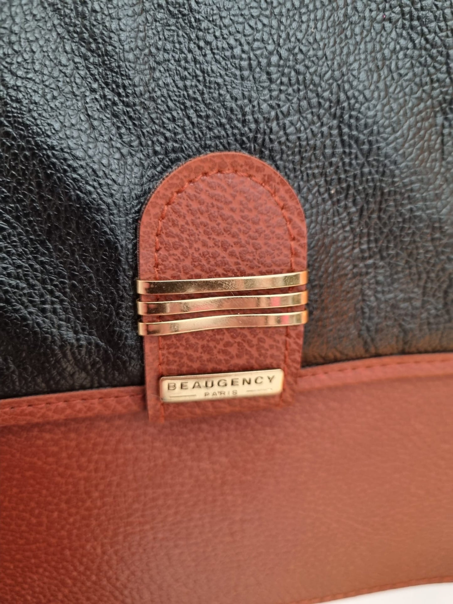 Beaugency Paris Black and Brown Daxon Shoulder Vintage Bag