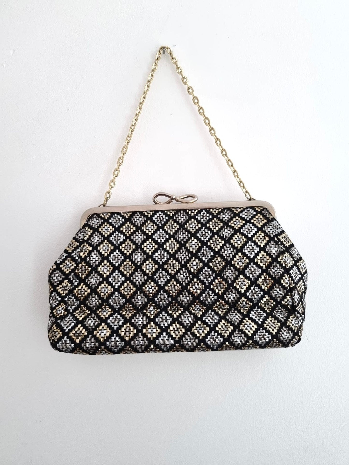 Geometric Bow Chain Handbag Vintage for Chic Style