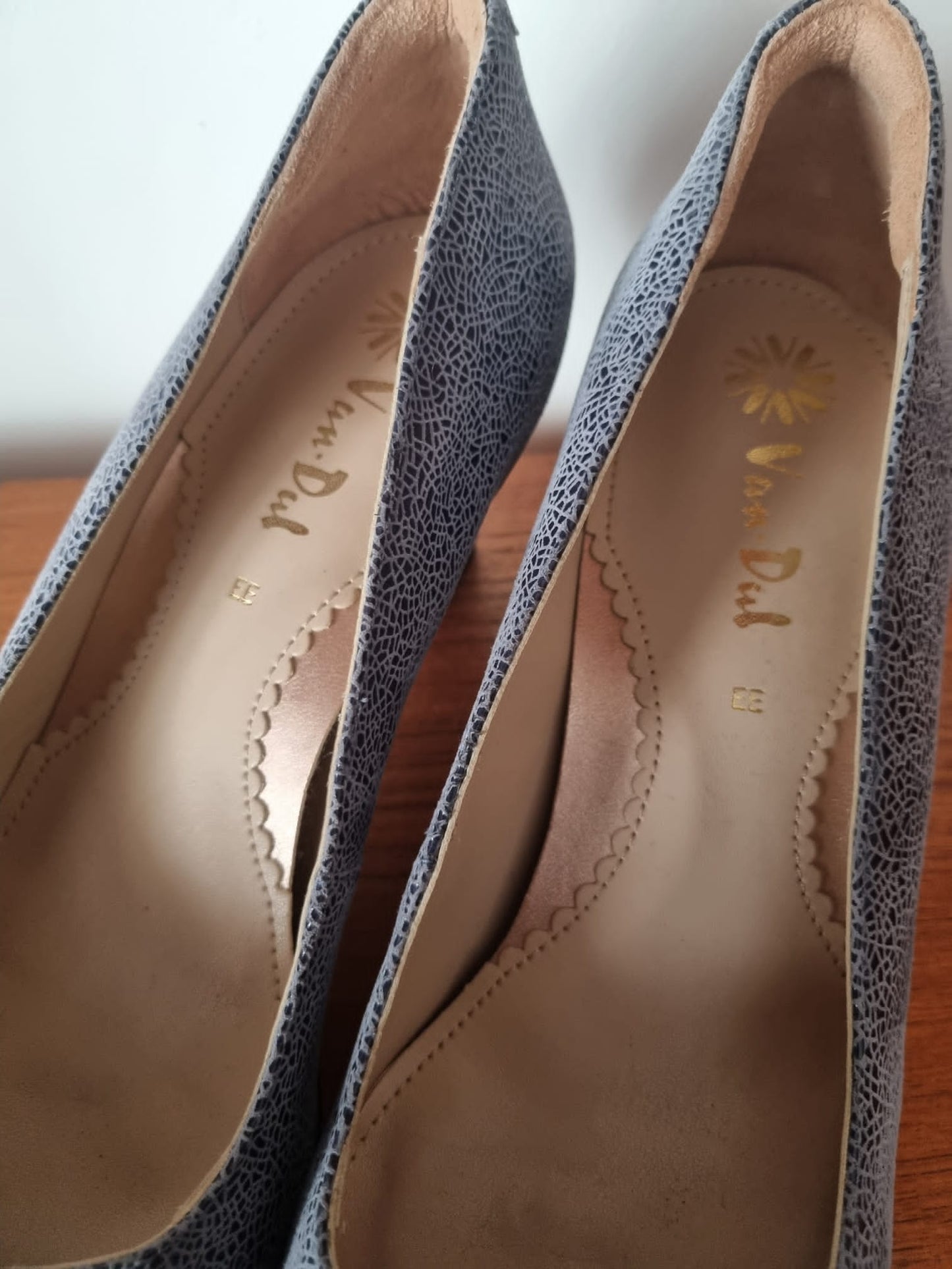 Vintage Van Dal Navy Blue Soft Square Toe Heeled Shoes Size 7