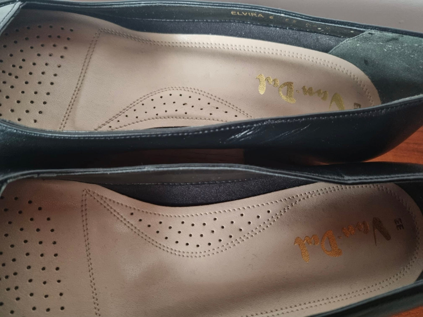 Vintage Van Dal Black Leather Heeled Shoes with Bow Detail UK 6