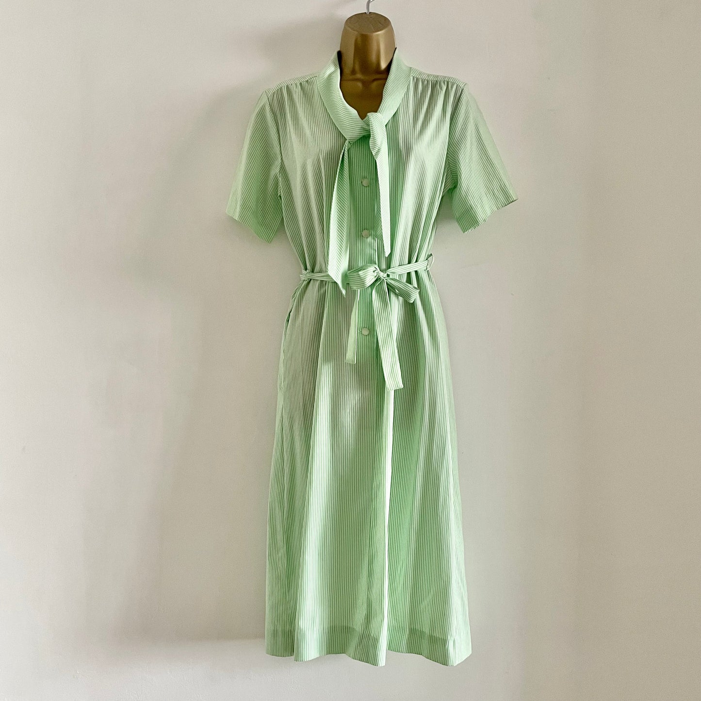 Vintage Carolina Maid - Green & White Midi Dress. Tre Worst Made in the USA. Half Button